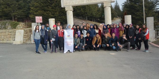 Gençlik Merkezi, Yeşilay Cemiyeti İle “Doğa Yürüyüşü” Gerçekleştirdi