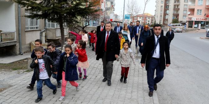 Başkan Palancıoğlu’ndan Minik Öğrencilere Sürpriz