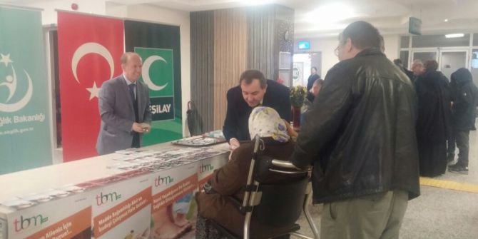 Ağız Ve Diş Sağlığı Hastanesinde Yeşilay Standı Açıldı