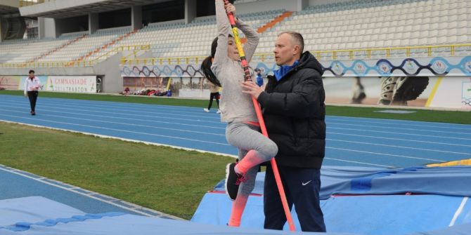 Atletizm Federasyonu Sırıkla Atlama Antrenörü Alexander Simakhin Trabzon’da Yetenek Avına Çıktı