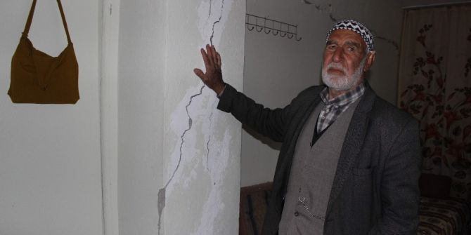 Samsat Depremde Ağır Hasar Gördü