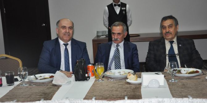 Bozüyüklü Muhasebeciler Yemekte Buluştu