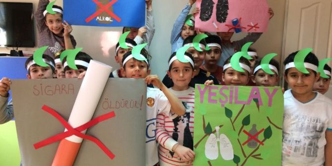 Çocuklar Yeşilay Haftasını Kutladı