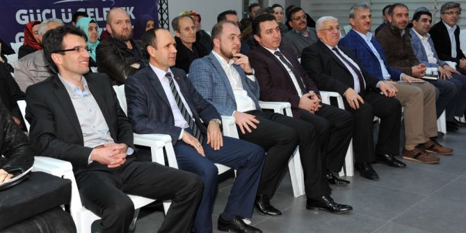 Ak Parti İstişare Toplantısında Anayasa Değişikliği Anlatıldı
