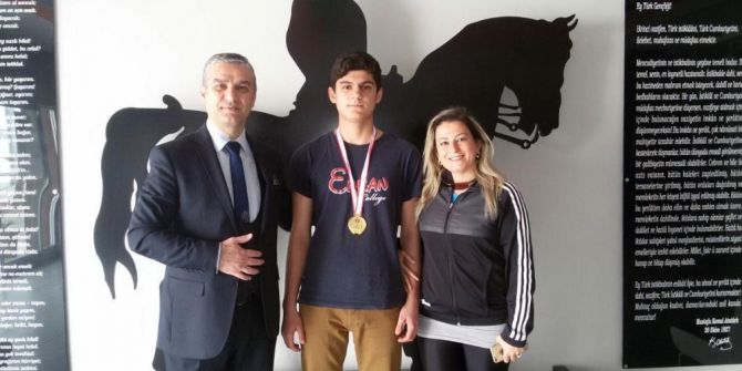 Kick Boks Gençlerde Adana Şampiyonu Erkan’dan