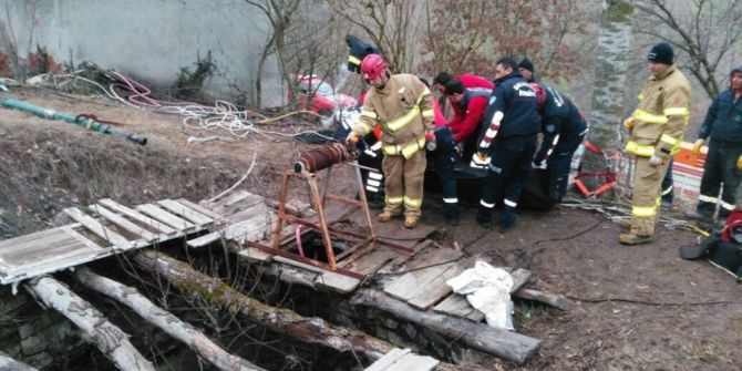 40 Metrelik Kuyuya Düşen Genç Hayatını Kaybetti