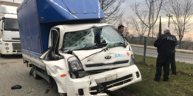 Bursa’da Feci Kaza...kamyonet İki Tır’ın Arasına Sıkıştı