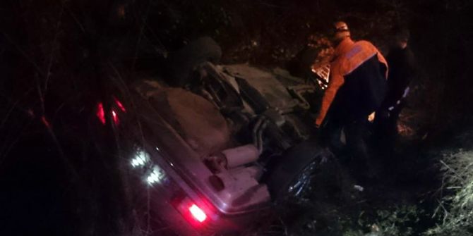 Virajı Alamayınca Şarampole Yuvarlandılar