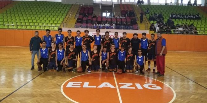 Gkv’nin Şampiyon Basketbol Takımı Elazığ’da Kasırga Gibi