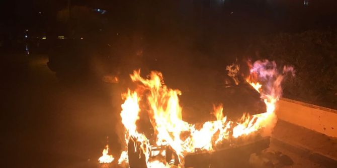 Otomobili Kundaklarken Kendi De Yandı