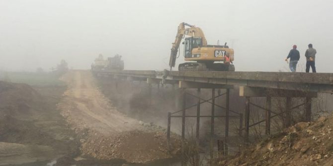 Dur-geç Köprüsü Yıkılıyor