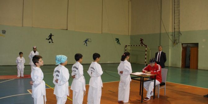 Oltu’da Taekwondo Kuşak Sınavı Yapıldı