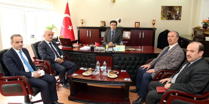 Vali Okay Memiş’ten Özel İdare’de Yatırım Değerlendirme Toplantısı