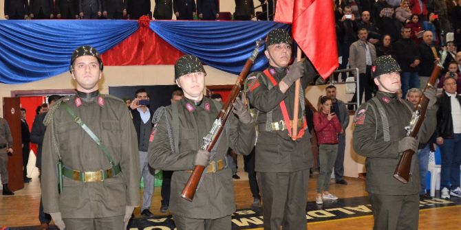 Vatan İçin And İçtiler