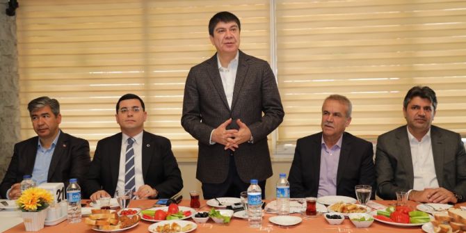 Başkan Türel, Kepezli Müteahhitlerle Buluştu