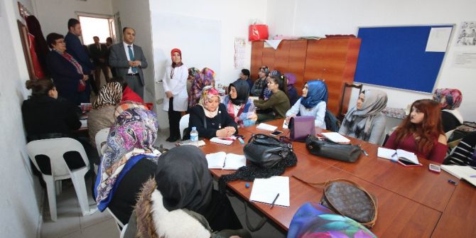 Başkan Özaltun, Komek Kursiyerleriyle Buluştu