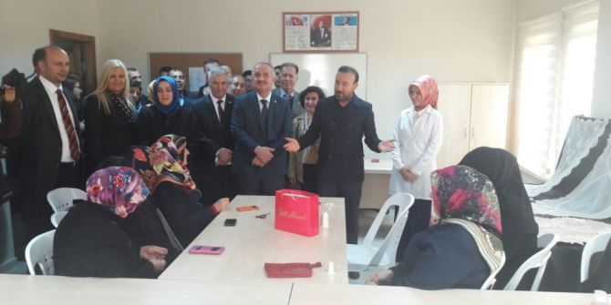 İzmit’in En Büyük Mahalle Konağı Hizmete Açıldı