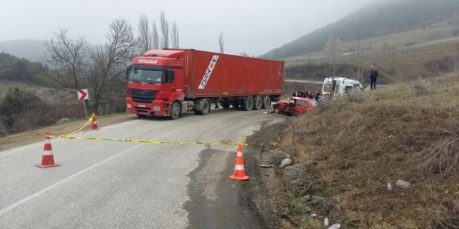 Osmaneli’de Trafik Kazası, 1 Ölü 4 Yaralı