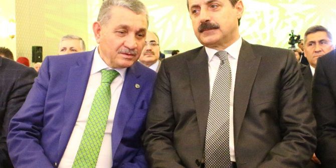 Bakan Çelik: "Tabiri Caizse Tankın Azameti Halkın Asaleti Ve Cesareti Karşısında Yerle Yeksan Oldu"