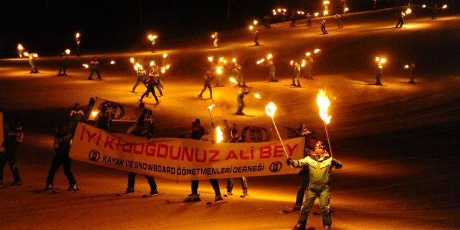 Ağaoğlu’na Sürpriz Doğum Günü