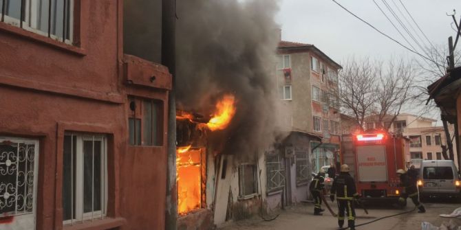 Metruk Bina Alev Alev Yandı