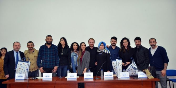 Film Yönetmeni Ve Oyuncular Öğrencilerle Buluştu