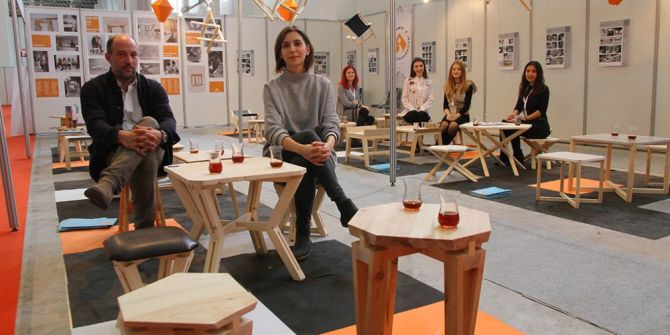 Çay Tiryakilerine "Çayhane"