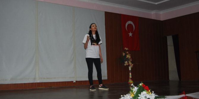 İstiklal Marşını Güzel Okuma Yarışması Düzenlendi