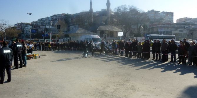 18 Yaşındaki Genç Denize Atlayarak İntihara Teşebbüs Etti