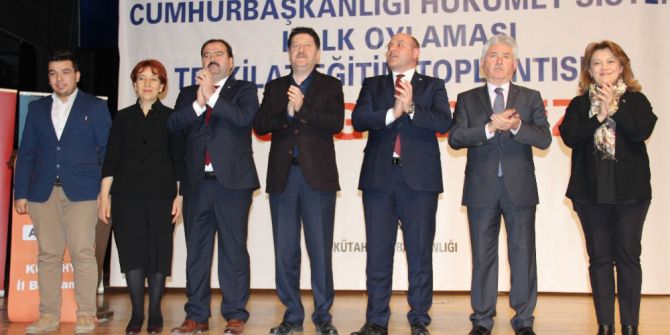 Kütahya Ak Parti’nin Teşkilat İçi Eğitimleri Tamamlandı