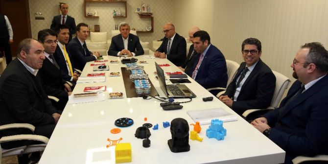 Başkan Karaosmanoğlu’na, Gtü’den Deprem Sunumu