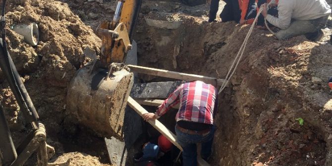 Toprak Altında Kalan Suriyeli İşçi Kurtarıldı