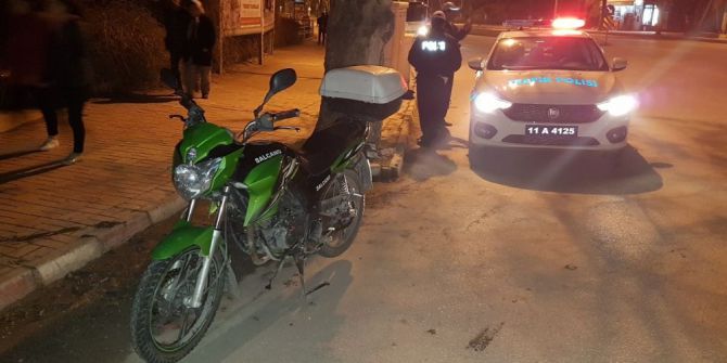 Köpeğe Çarpan Motosiklet Sürücüsü Yaralandı