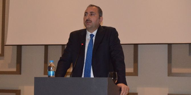 Trabzon Ak Parti’de Geniş Katılımlı Referandum Çalıştayı Yapıldı