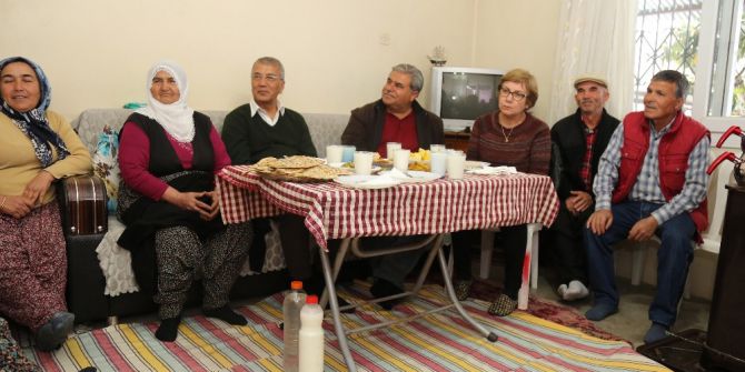 Başkan Tarhan, Köylü Kadınların Konuk Oldu