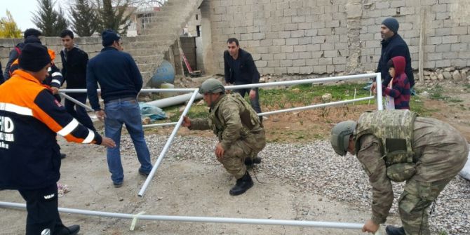 Mehmetçik Depremzedeleri Yalnız Bırakmadı