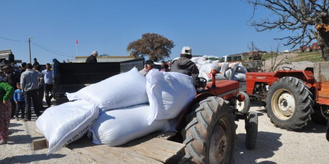 Depremzede Besicilere Yem Desteği