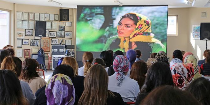 Battal İlgezdi’den Kadın İşçilere “Sultan” Sürprizi