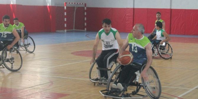 Hakkari Ekibinden Farklı Galibiyet