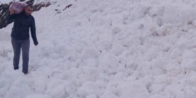 Çığ Düşen Yollar Yeniden Açıldı