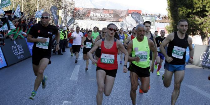 8 Bin Kişi, 12. Runatolia Antalya Maratonu’nda Ter Döktü