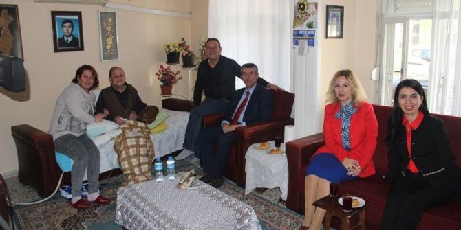 Şehit Ve Gazi Ailelerini Ziyaret Ediyor