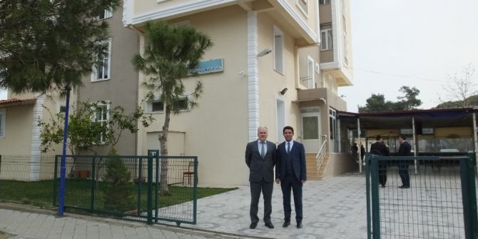 Burhaniye’de Öğretmen Evi Yenilendi