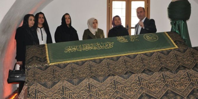 Bakan Soylu’nun Eşi Hamdiye Soylu, Şeyh Edebali Türbesi’ni Ziyaret Etti