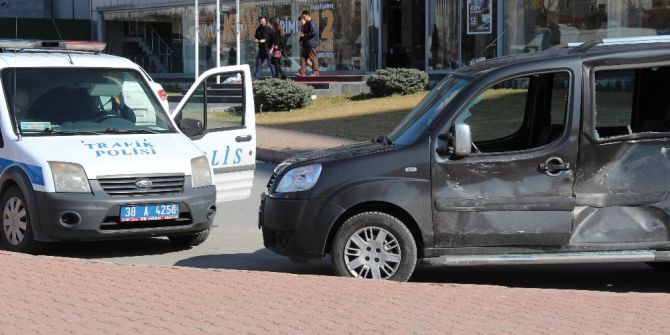 Kayseri’de Trafik Kazası: 1 Yaralı