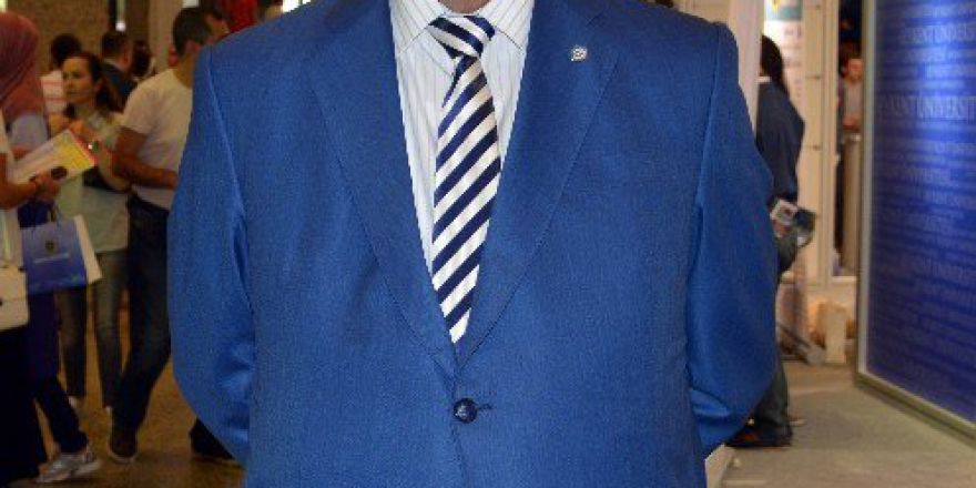 Esenyurt Üniversitesi Eğitim Fuarında Aday Öğrencilerle Bir Araya Geldi