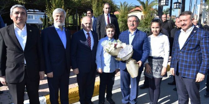 Milli Eğitim Bakanı Yılmaz, Vali Çakacak’ı Ziyaret Etti