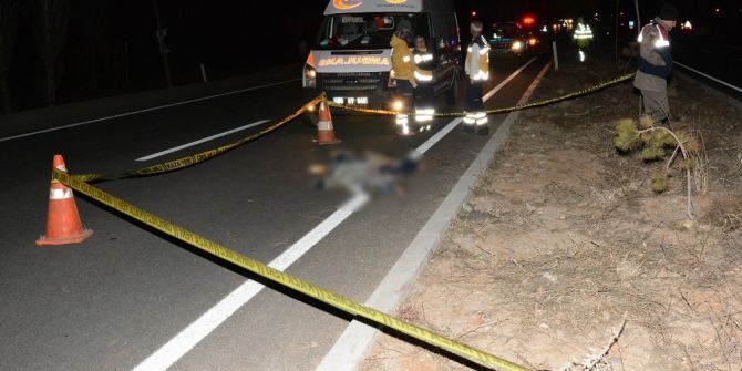 Otomobilin Çarptığı İran Uyruklu Şahıs Öldü