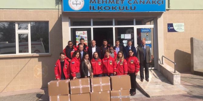 Gönen’de 400 Öğrenciye Yardım