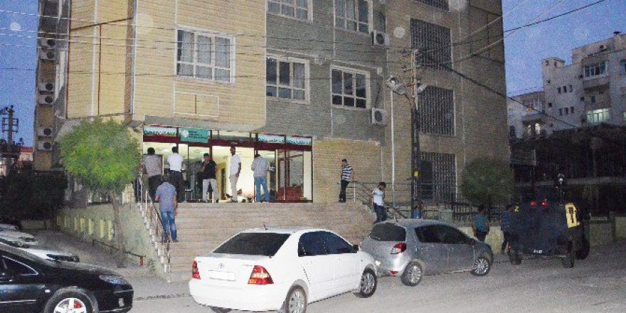 Kapatılan Okulda Aramalar Sürüyor